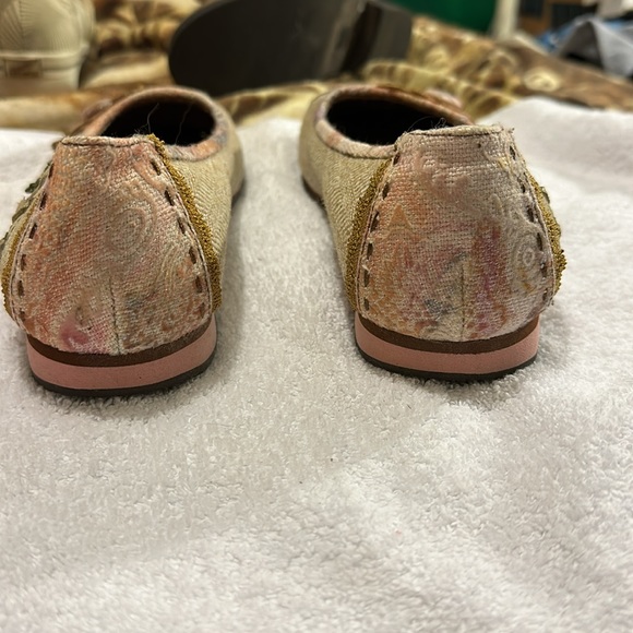 GORGEOUS BOBBI BLU SLIP ON FLATS. 10M - Picture 4 of 16